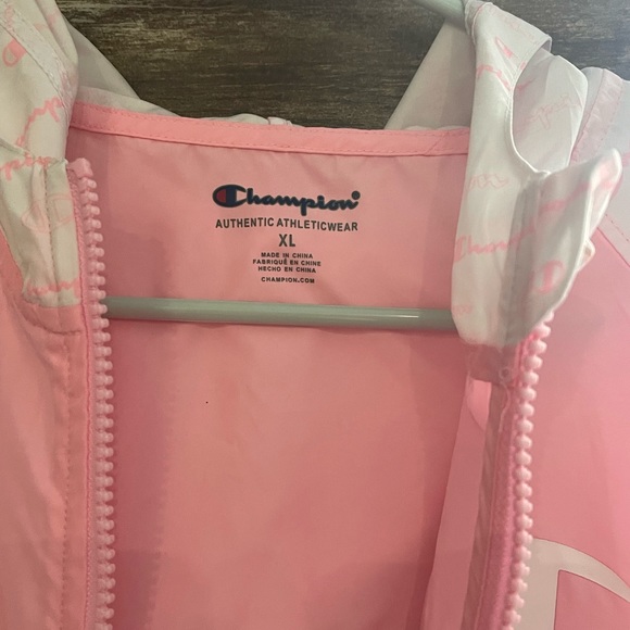 Like New, Excellent condition Champion girl’s XL windbreaker/rain jacket - Picture 5 of 5